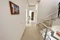 Villa de 4 habitaciones 180 m² en Mahmutlar, Turquía