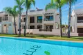 Mieszkanie 3 pokoi 70 m² Torrevieja, Hiszpania