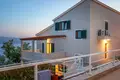 Casa 4 habitaciones 330 m² Grad Omis, Croacia