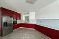 4 bedroom house 350 m² Agios Tychonas, Cyprus