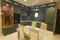 Квартира 4 спальни  Сан-Педро-Алькантара, Испания