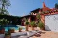 Haus 4 Schlafzimmer 204 m² Dos Hermanas, Spanien