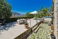 5 room house 330 m² Zrnovnica, Croatia