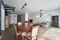 5 room house 203 m² Kalodziscanski sielski Saviet, Belarus