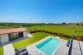 Haus 3 Schlafzimmer 290 m² Brtonigla, Kroatien