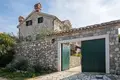 Maison 3 chambres 260 m² Lustica, Monténégro