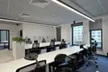 Propiedad comercial 4 habitaciones 560 m² en Varsovia, Polonia