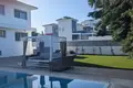 5-Schlafzimmer-Villa 460 m² in Germasogeia, Zypern