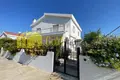 Villa de 4 dormitorios 320 m² Agios Georgios, Chipre del Norte