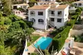 Haus 5 Schlafzimmer 304 m² Dos Hermanas, Spanien