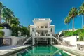 8 bedroom House 2 200 m² Marbella, Spain