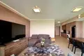 Piso independiente 2 habitaciones 98 m² Na Kluea, Tailandia