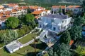 6 bedroom villa 584 m² Oreokastro Municipality, Greece