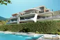 Piso en edificio nuevo Apartamentos con vistas al lago en Country Club en Benahavis Málaga