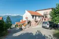 Haus 2 Schlafzimmer 175 m² Lustica, Montenegro
