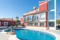 Вилла 9 спален 400 м² lAlfas del Pi, Испания