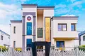 3 bedroom villa 550 m² Muratpasa, Turkey