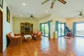 villa de 3 chambres  Chalong, Thaïlande