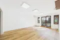 Коммерческое помещение 97 м² Варшава, Польша
