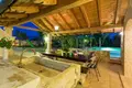 villa de 5 dormitorios 311 m² Grad Porec, Croacia