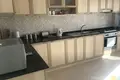 Dzielnica mieszkaniowa Sea view apartment in well managed complex