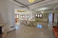 Вилла 4 спальни 840 м² Koinoteta Parekklesias, Кипр