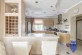 Коттедж 380 м² Фаниполь, Беларусь