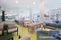 Commercial property 715 m² in Alicante, Spain