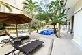 Propiedad comercial 1 300 m² en Canggu, Indonesia