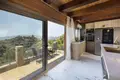 Haus 5 Schlafzimmer 380 m² Dos Hermanas, Spanien