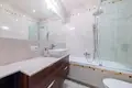Mieszkanie 4 pokoi 67 m² w Warszawa, Polska