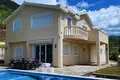 4 bedroom house 269 m² Bratesici, Montenegro