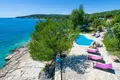 4 bedroom Villa 350 m² Opcina Milna, Croatia