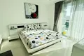 Condo 3 bedrooms  Na Kluea, Thailand