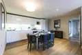 3 bedroom apartment 88 m² in London, United Kingdom