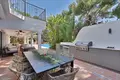 6 bedroom house 537 m² Artola, Spain