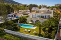 6-Schlafzimmer-Villa 594 m² lAlfas del Pi, Spanien