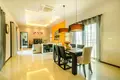 3-Schlafzimmer-Villa 250 m² Rawai, Thailand