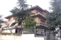 Propiedad comercial 400 m² en Terni, Italia