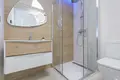 Mieszkanie 3 pokoi 70 m² Torrevieja, Hiszpania