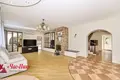 Cottage 438 m² Valiarjanava, Belarus