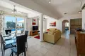 Mieszkanie 2 pokoi 118 m² Peyia, Cypr