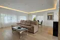 5 bedroom house 353 m² Dos Hermanas, Spain
