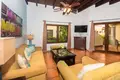 Condo z 2 sypialniami 108 m² West Bay, Honduras