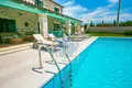 4 bedroom house 240 m² Mihelici, Croatia