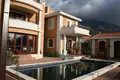 4-Schlafzimmer-Villa 450 m² Kavac, Montenegro