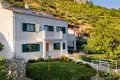 Casa 4 habitaciones 330 m² Grad Omis, Croacia