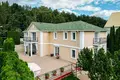 Cottage 6 bedrooms 443 m² Tarasava, Belarus
