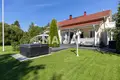Dom  Saaksmaki, Finlandia