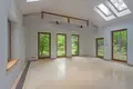 House 12 rooms 650 m² Zalesie Gorne, Poland